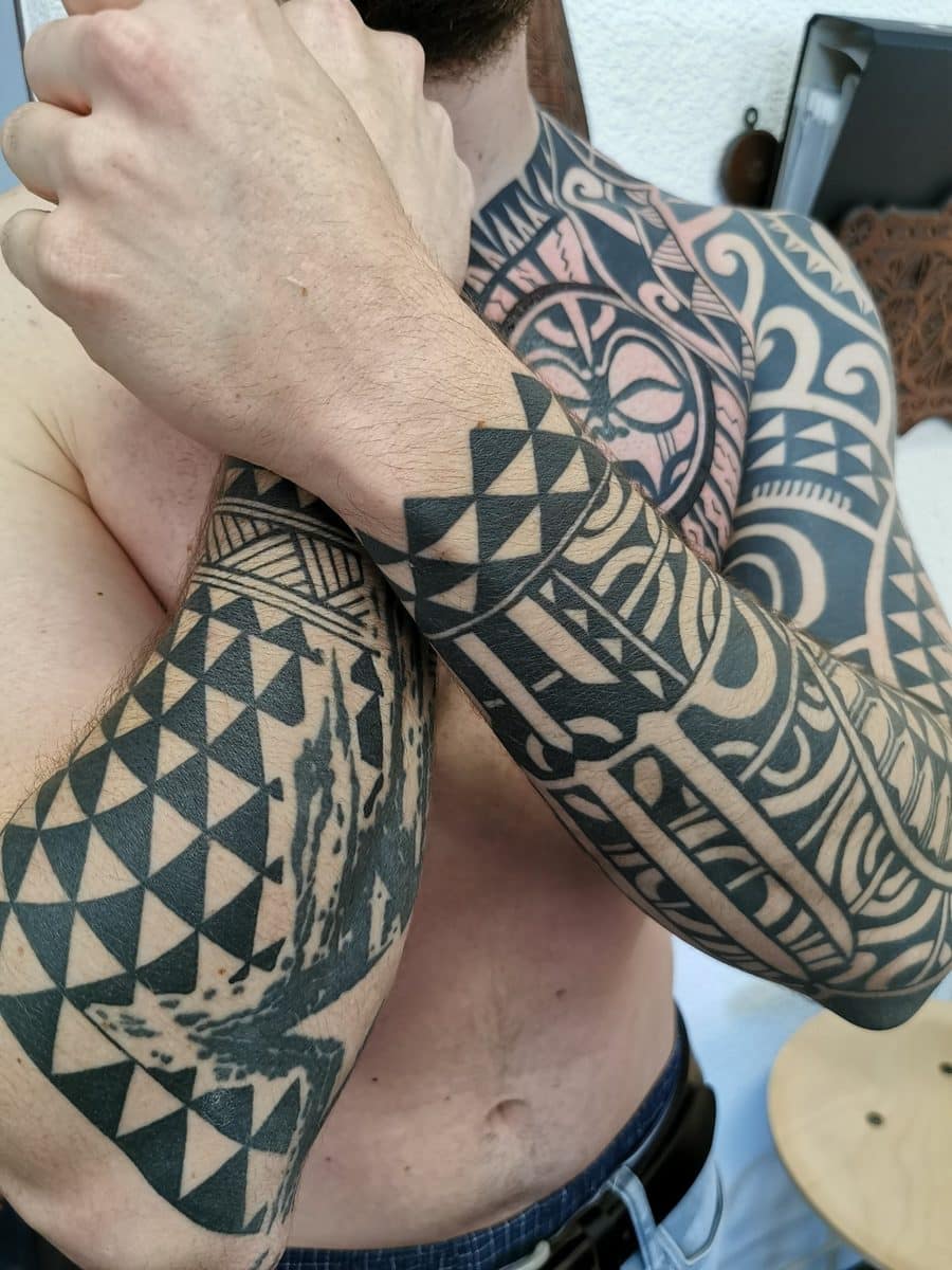 Blackwork Arms